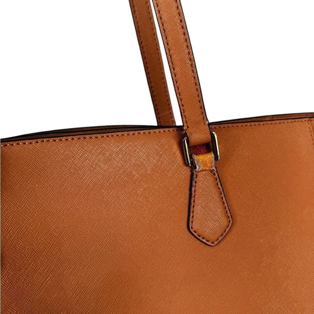 Tory Burch Robinson Leather Tote in Cardamom - Image 4