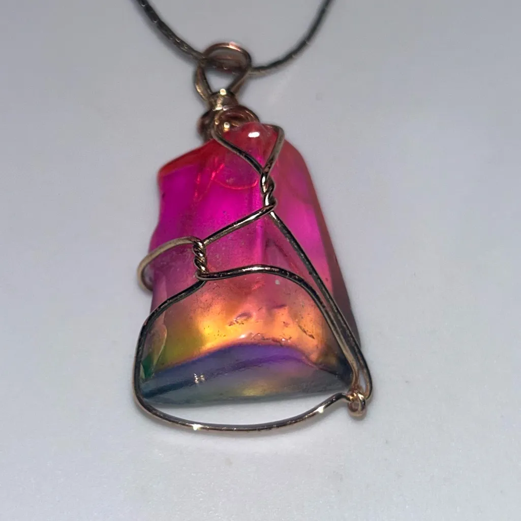 Handmade Iridescent Rainbow Pendant Gold Tone Chain Necklace Boho Jewelry - Image 8