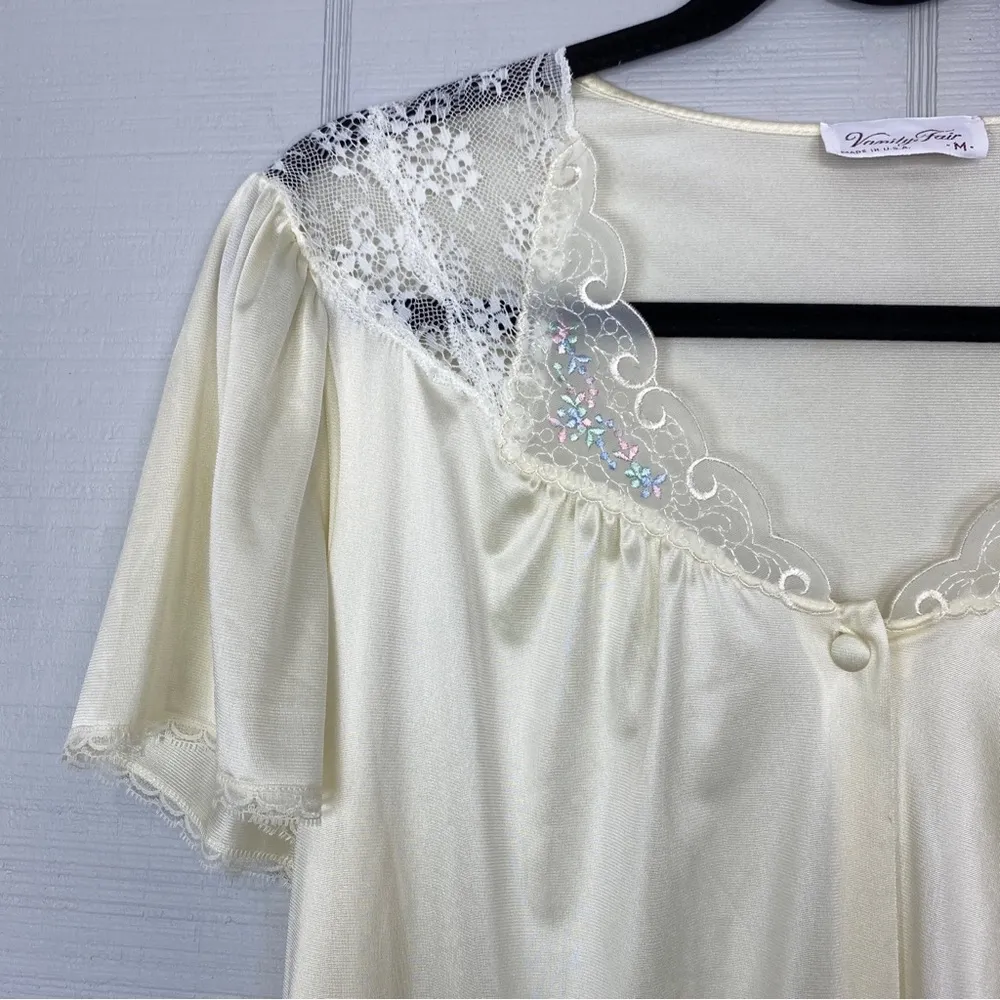 Vintage Vanity Fair Cream Nightgown Dress Short Sleeve Floral Lace Pockets M - Image 2