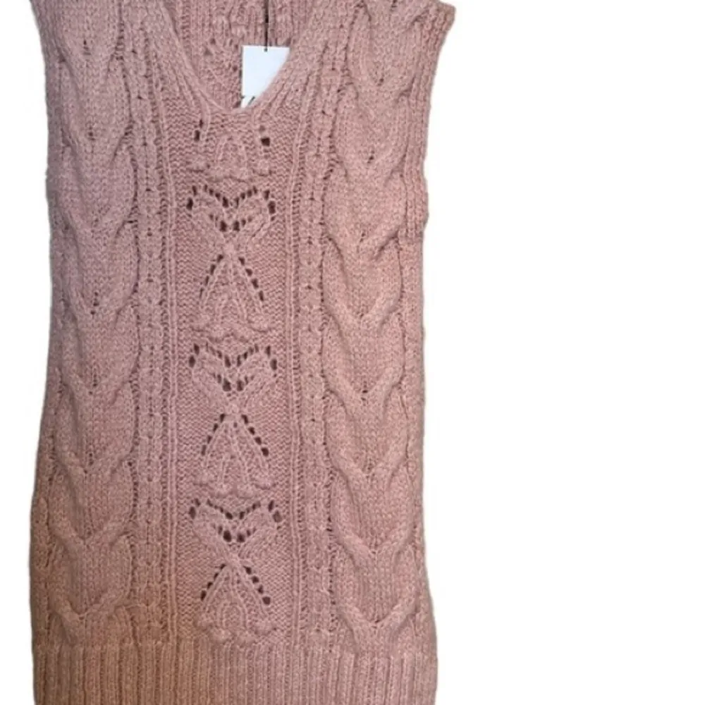 Zara
Wool Alpaca Blend Sleeveless Cable Blush Sweater S - Image 7