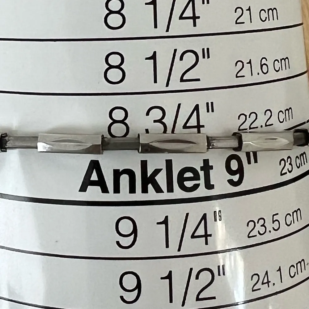 Caravelle Vintage Ladies Mechanical Watch Stainless Case Bracelet White Dial - Image 9