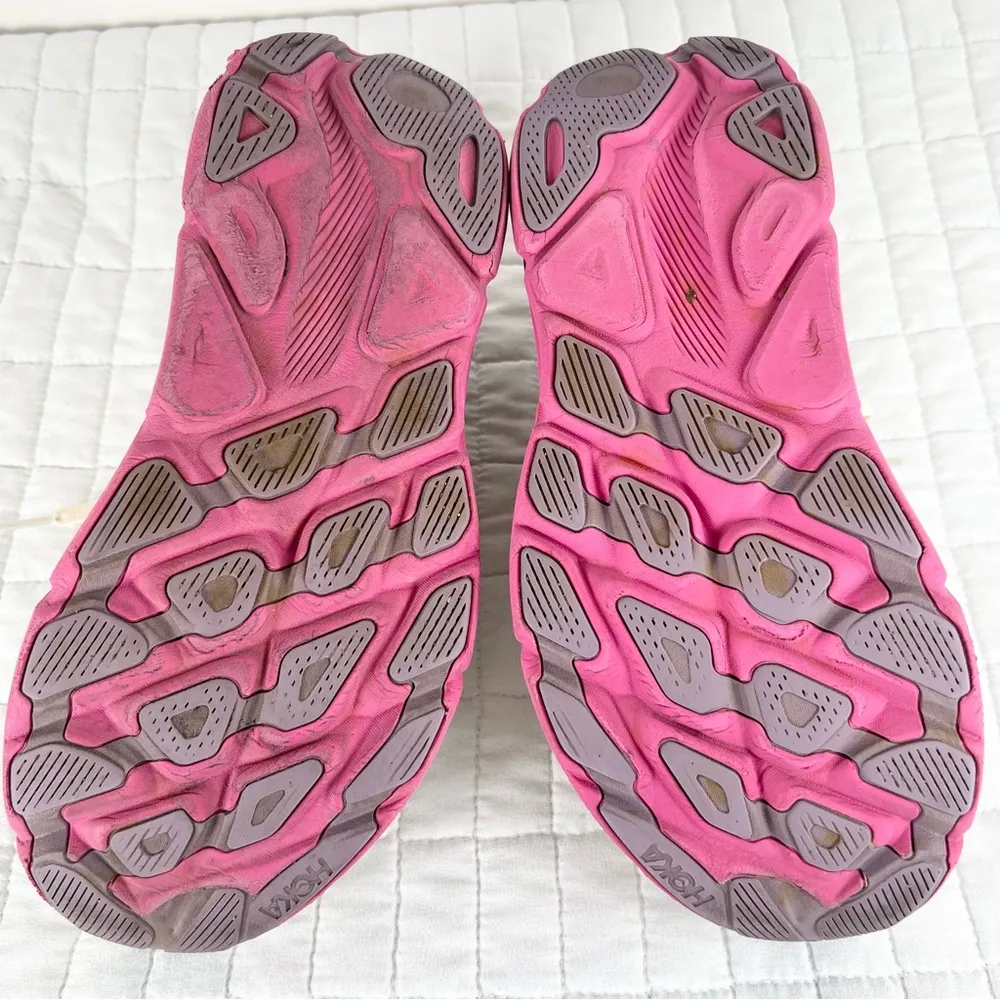 Hoka Clifton 9 Running Shoes Cream and Pink Size 10 - Image 4