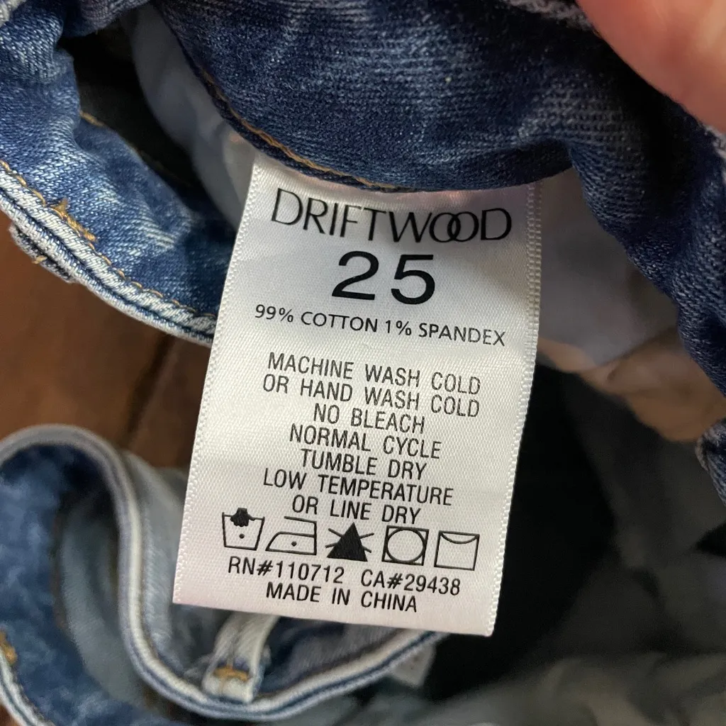 Driftwood Colette Diamond Daze Denim Light Wash Embroidered Cuffed Jeans- 25 🧡🎀 - Image 14