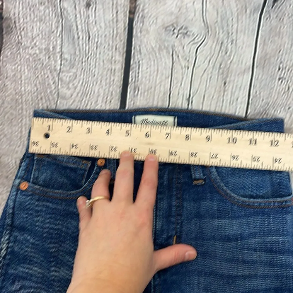 Madewell Women’s Slim Straight Jeans 25 inches - Image 9