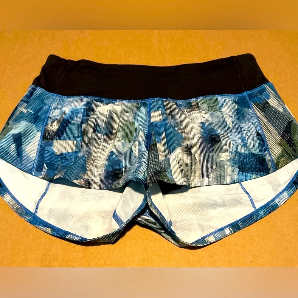 lululemon athletica Blue and black Patterned Athletic Shorts size 2 - Image 5