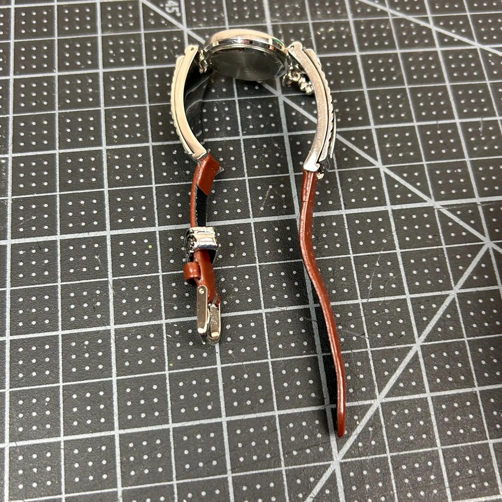 DECADE Quartz Womens Watch Roman Numerals Mother of Pearl Face Silver Tone Charm - Image 8