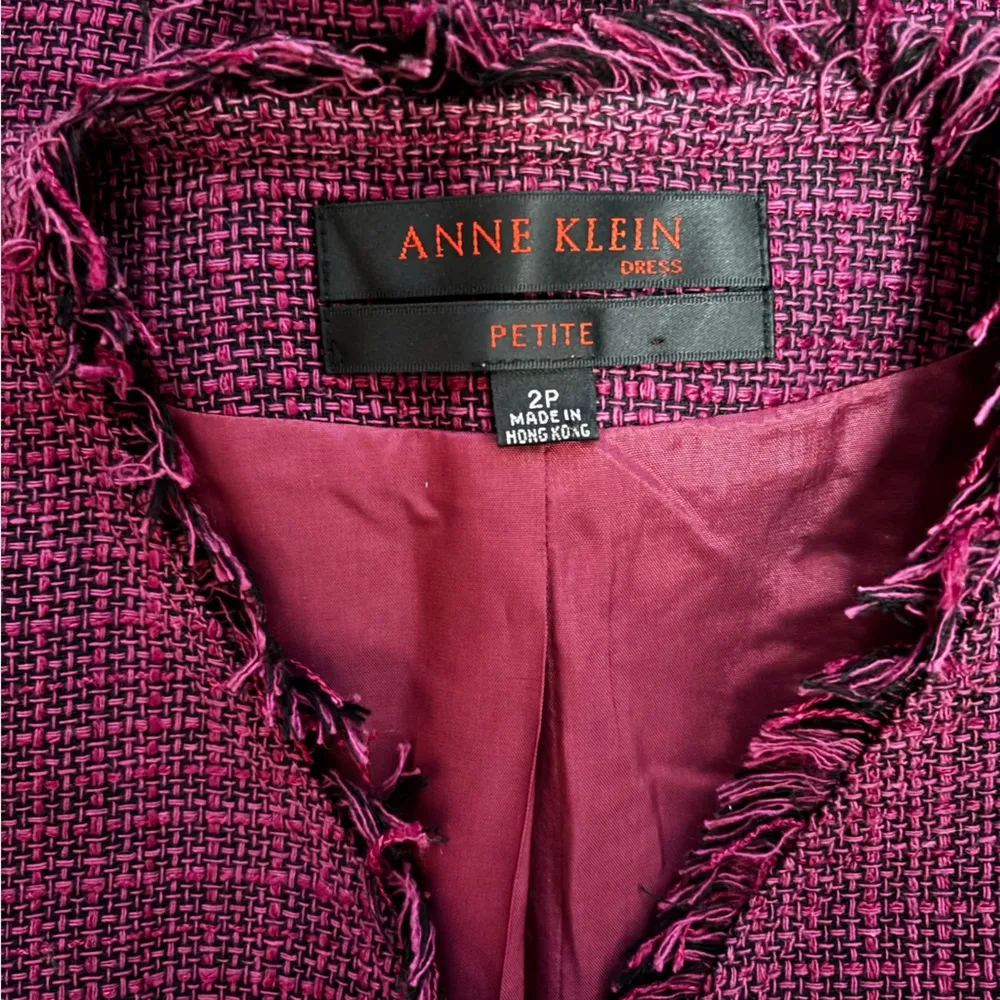 Anne Klein  Raspberry & Black Fringe Tweed Blazer | Size 2P | EUC - Image 10
