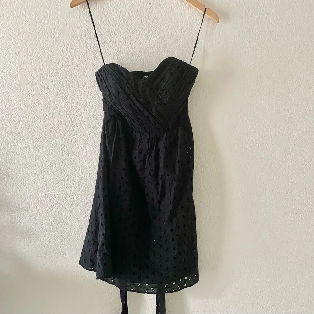 Express, black eyelet lace sweetheart strapless dress - Image 16