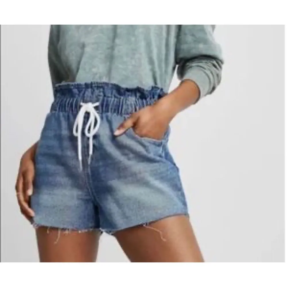 NWOT Wild Fable Drawstring Paperbag Denim Shorts - Image 2