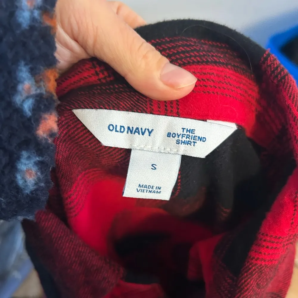 Old Navy Red Buffalo Plaid Boyfriend Flannel - Image 3