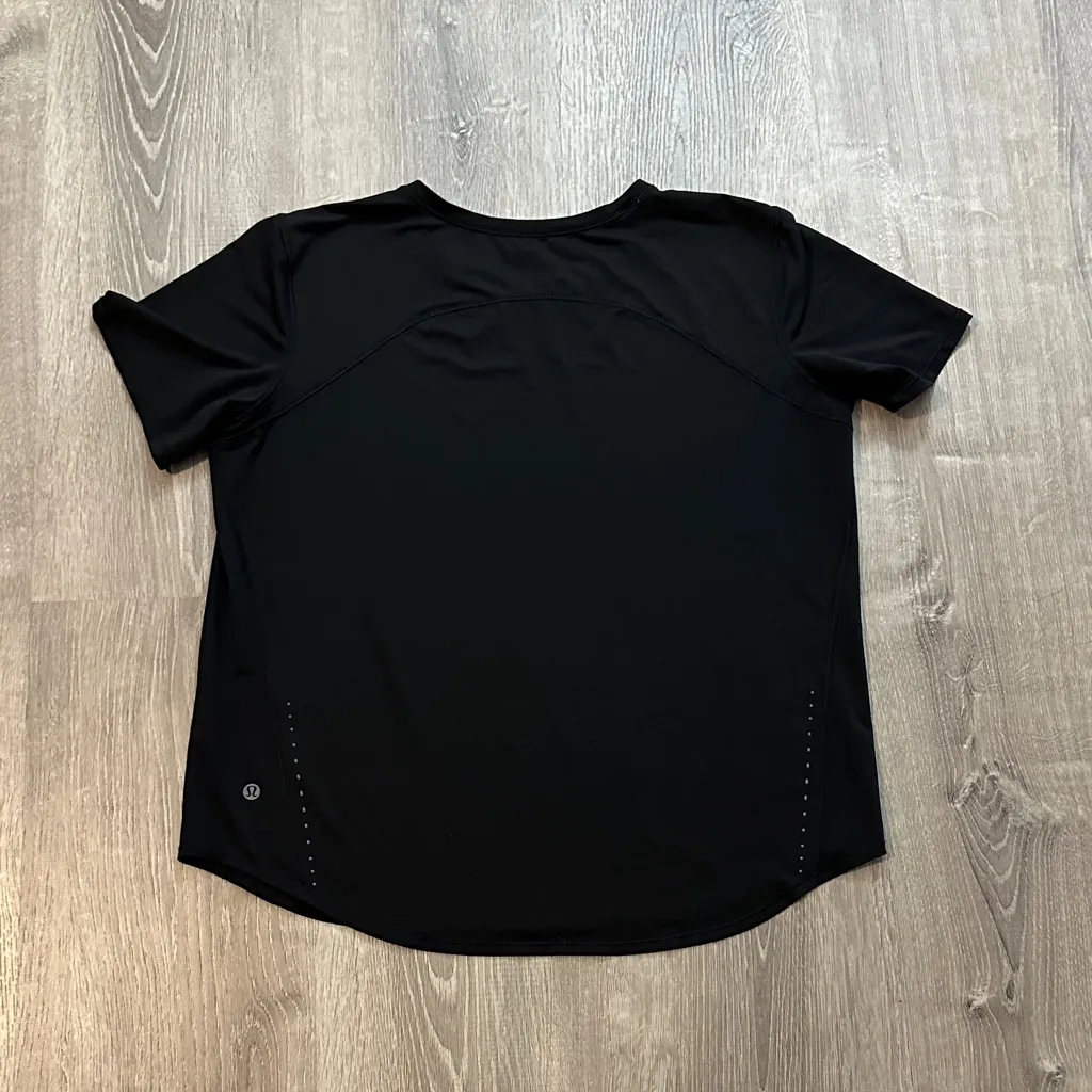 Lululemon High Neck Run and Train Tee Classic Short Sleeve‎ Black Short Top - Image 4