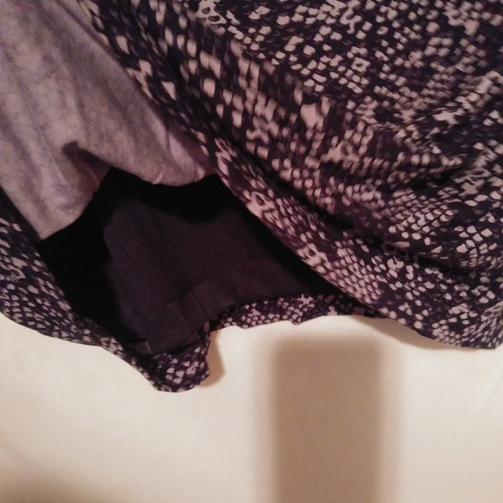 LOFT MP Eggplant Snakeskin Dress Petite - Image 4