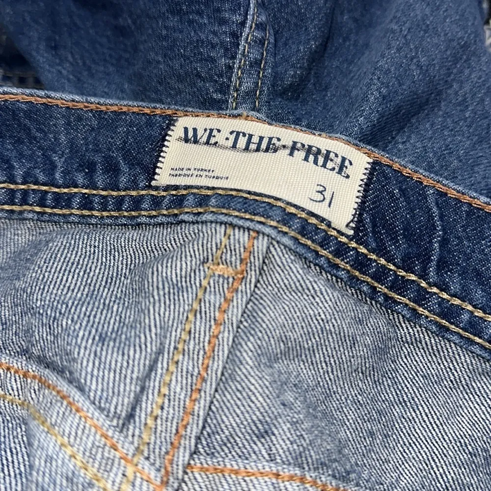 NWT Free People We The Free Westwood Mid Rise High Low Jean Shorts - Image 5