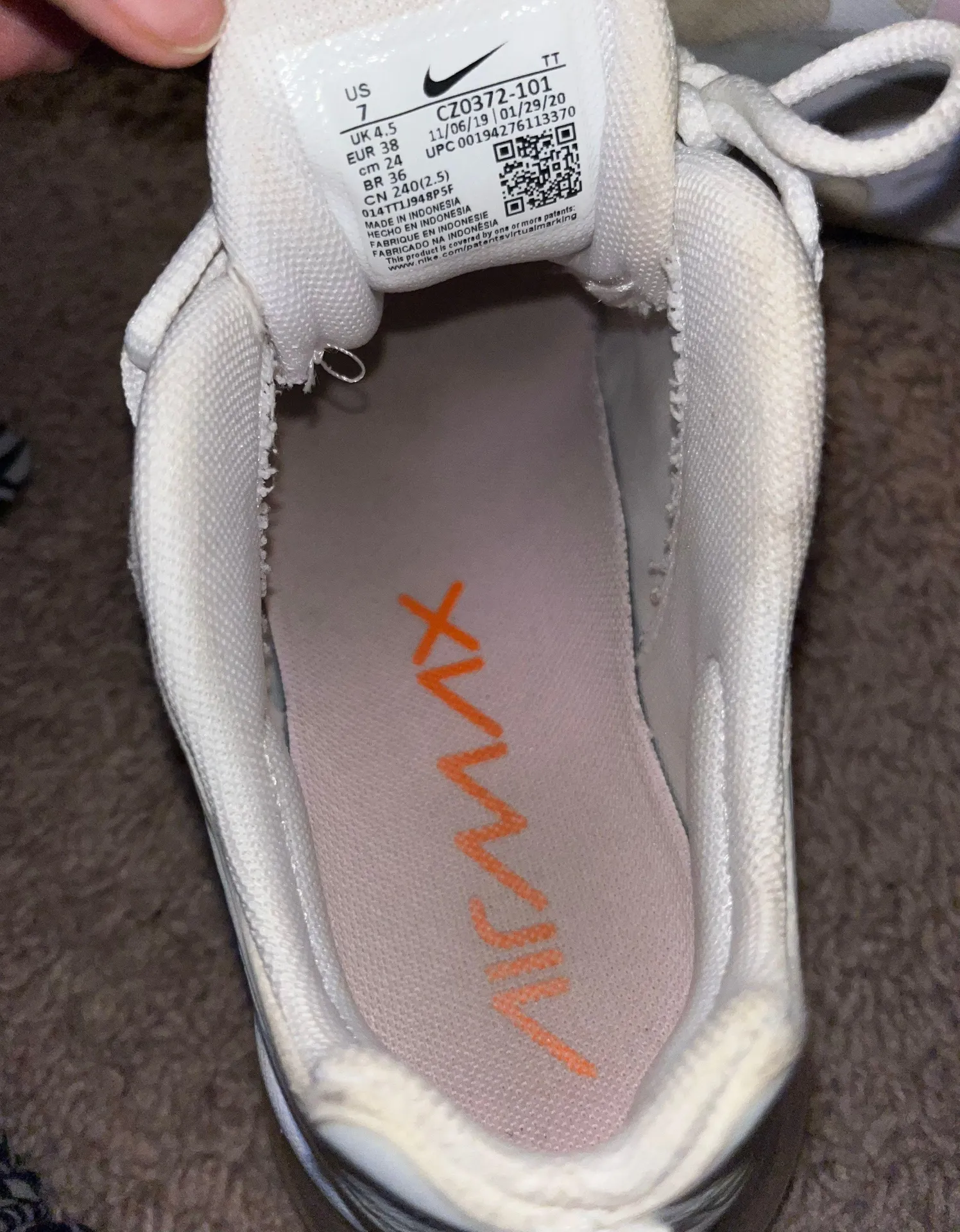 Women’s AIR270 REACT Sneakers - Image 3