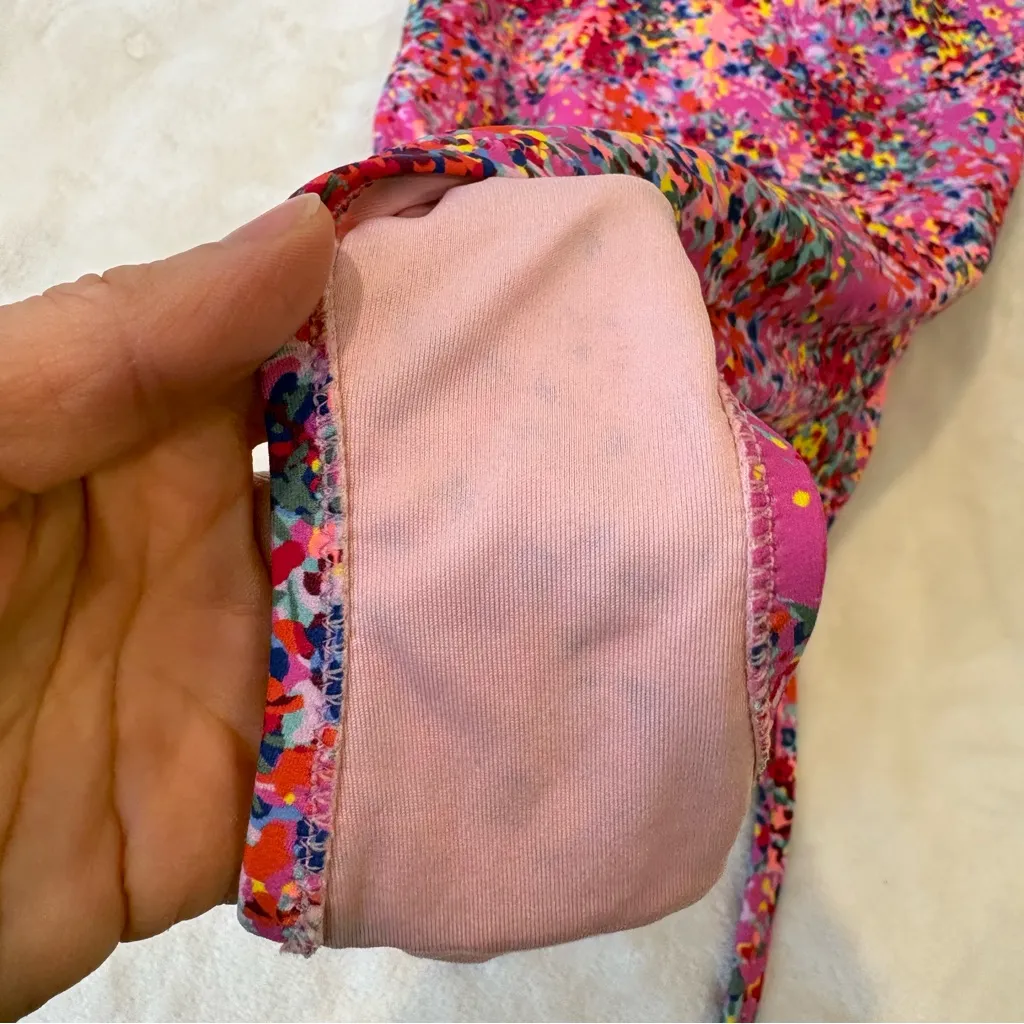 Gap Women’s Pink Floral Swimsuit Size Small One - Image 3