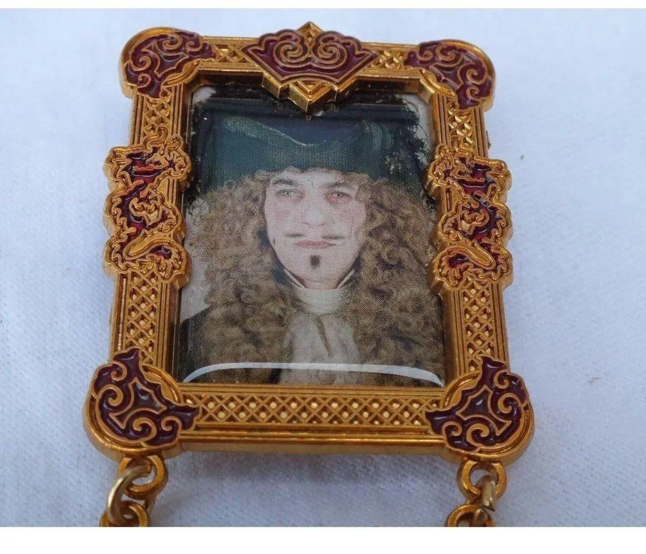 Disney Pin Captaine Chevalle POTC At World's End - Image 2