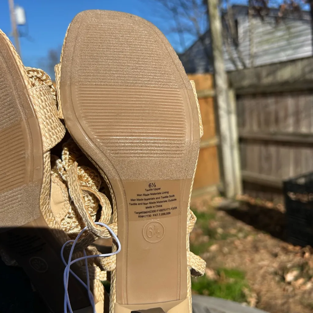 Nwt Women's Esme Floral Crochet Kitten Heels - A New Day
Size 6.5 - Image 5