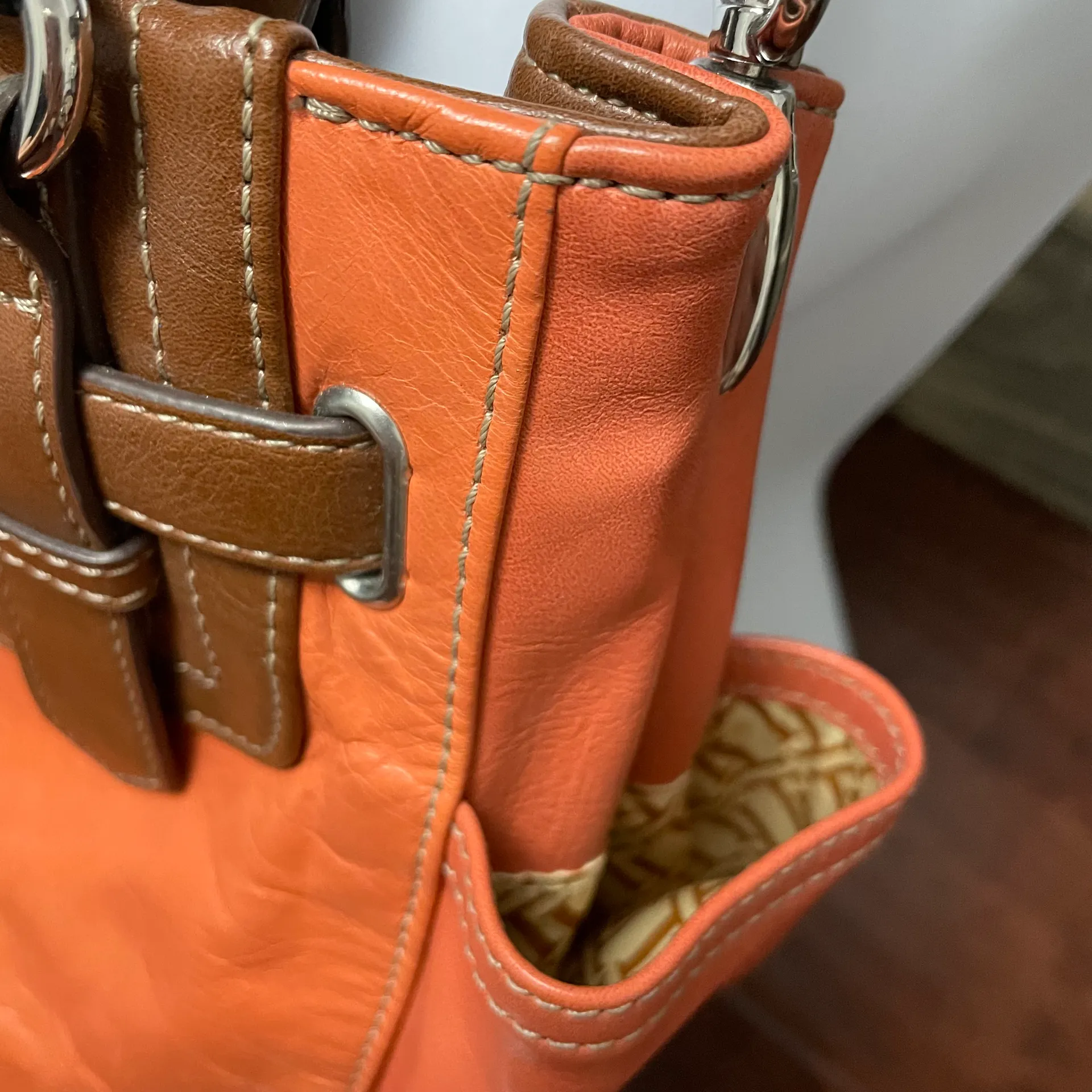 Tignanella Tignanello Burnt Orange and Brown Leather Shoulder Handbag - Image 8