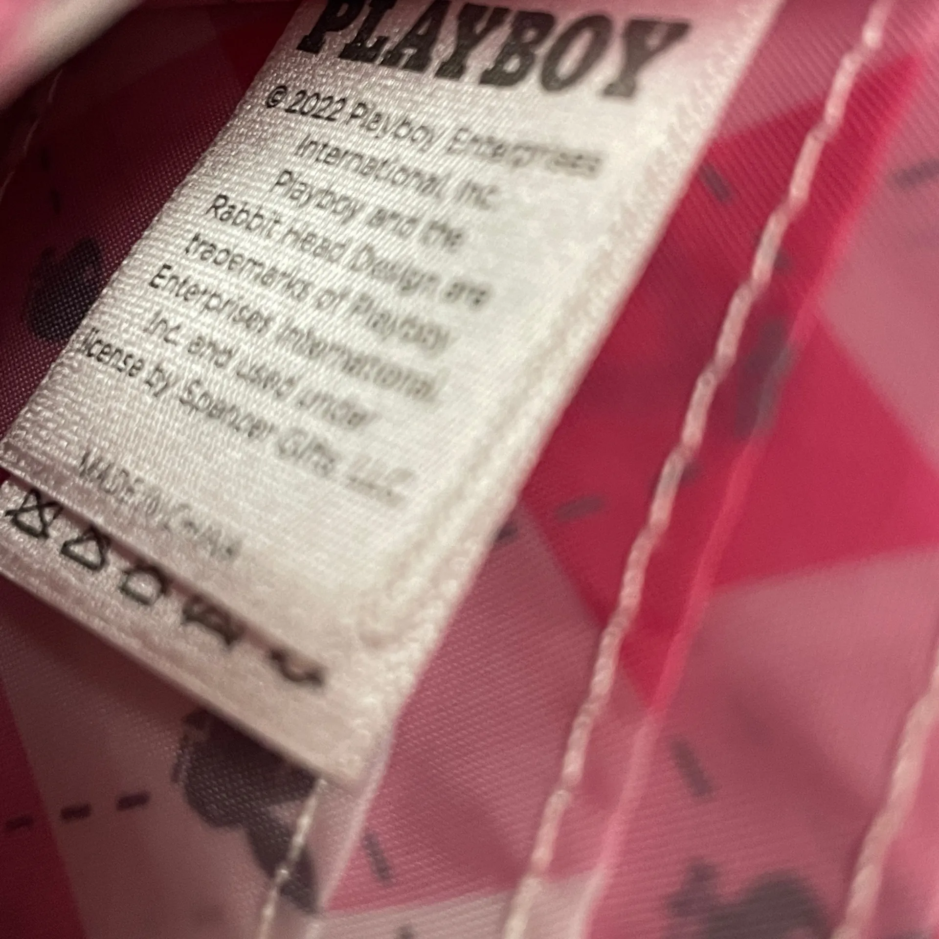 NWOT Playboy White Faux Fur Wallet with Silver Rhinestone Bunny Head Charm - Image 7