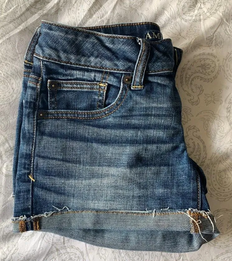 Jean Shorts Blue Size 2 - Image 2