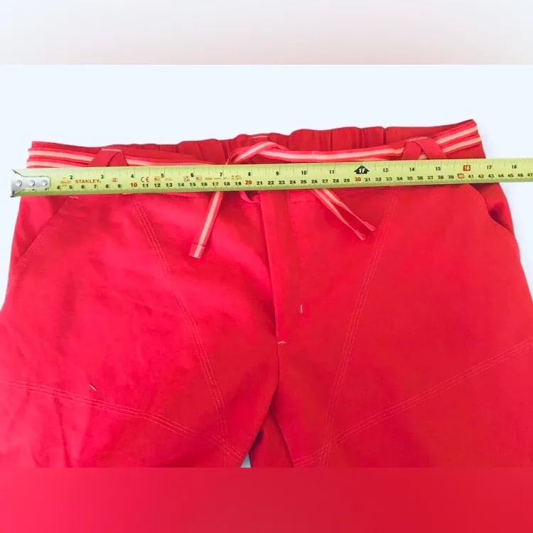 Nike Red Cargo Capri Pants - Image 7