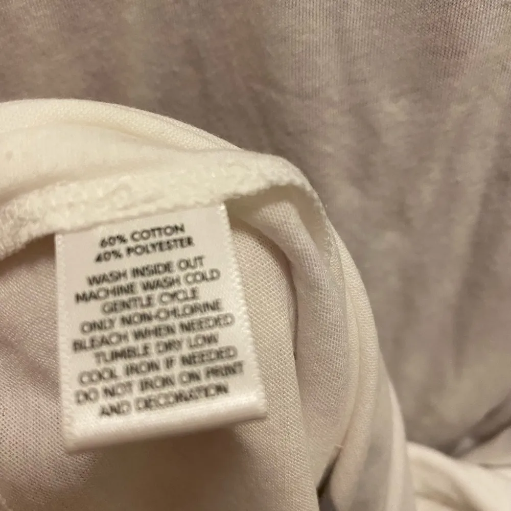 Ann Taylor Loft Factory New York Embellished Long Sleeve T-Shirt. - Image 4