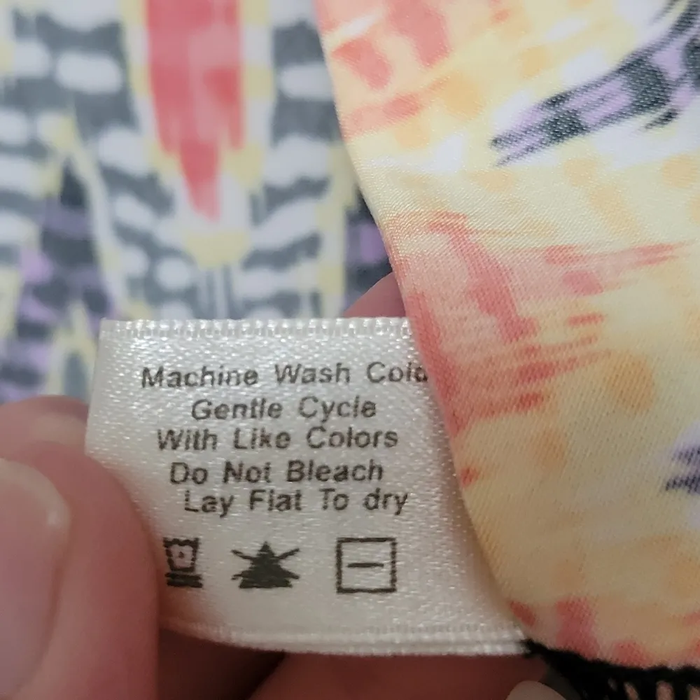 Boston Proper  aztec multicolored blouse size small - Image 7