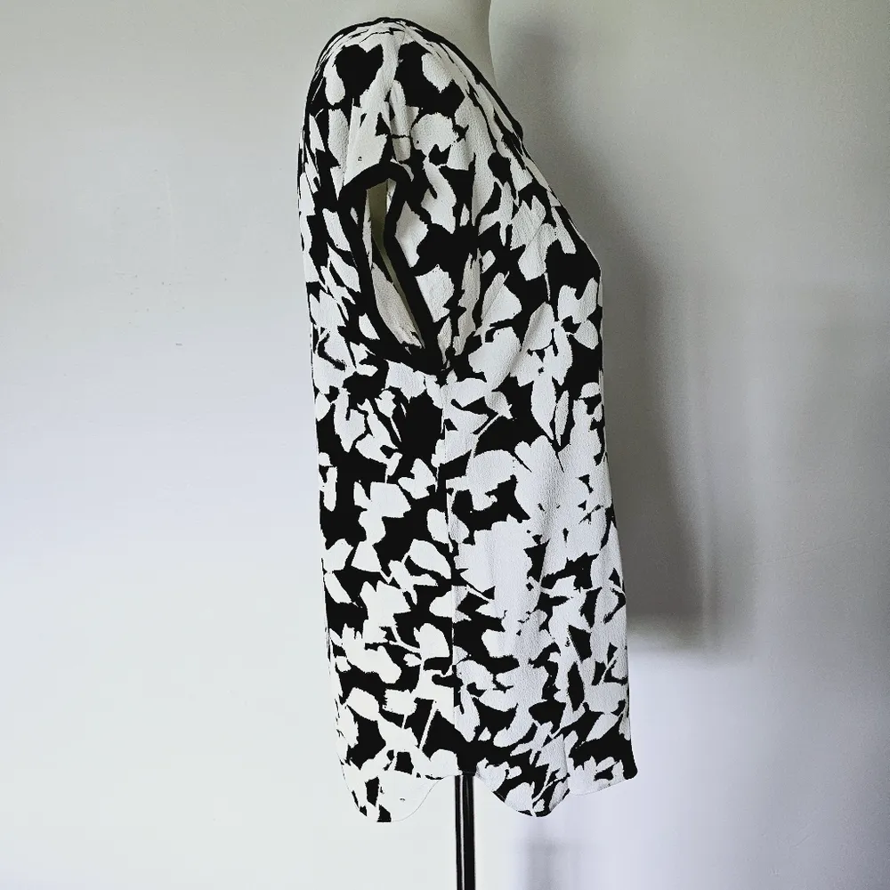 Kate Spade New York Black & White Leafy Floral Cap Sleeve Blouse Size 4 - Image 6