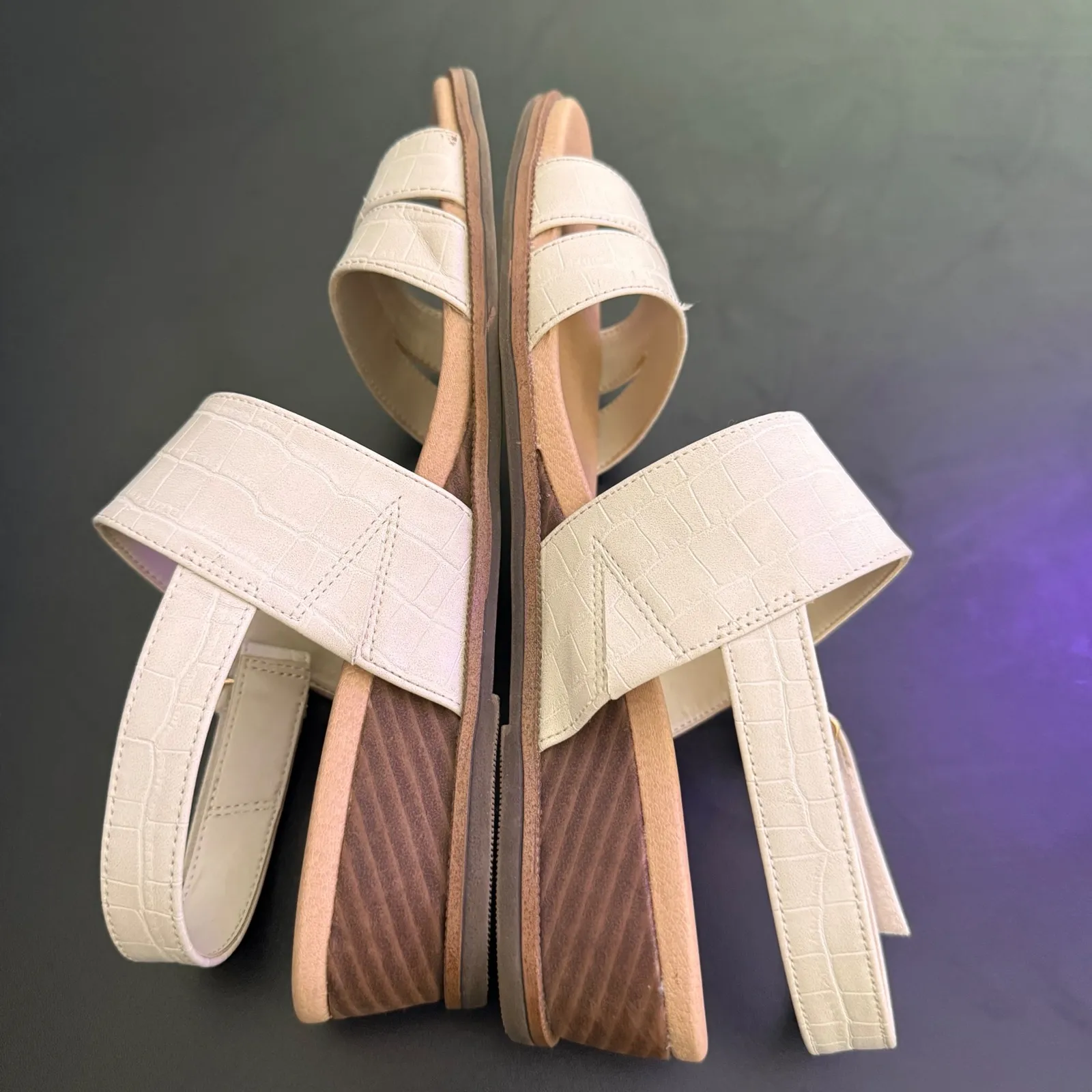 Dr Scholls Croc Embossed Freestone Wedge Sandals Cream Women Size 8.5 Slip On - Image 9