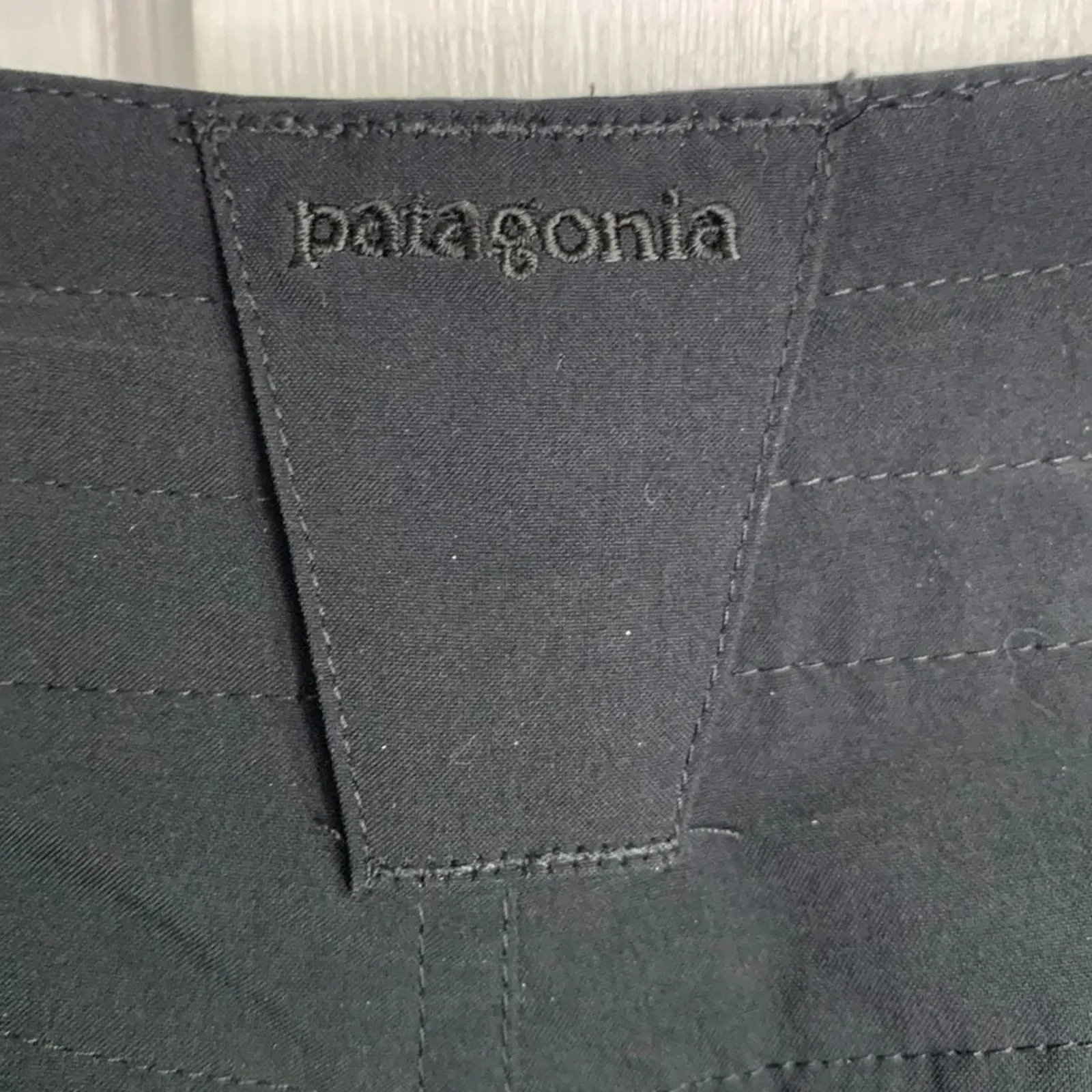 Patagonia Women’s Black Inter-Continental Capris Outdoors Pants W-438 Sz 6 - Image 7
