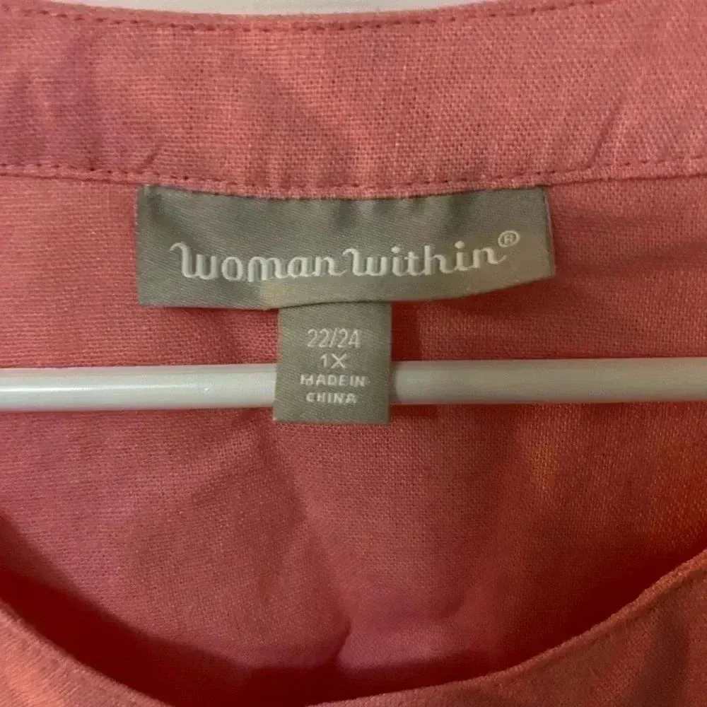 Woman within‎ long sleeve shirt - Image 4