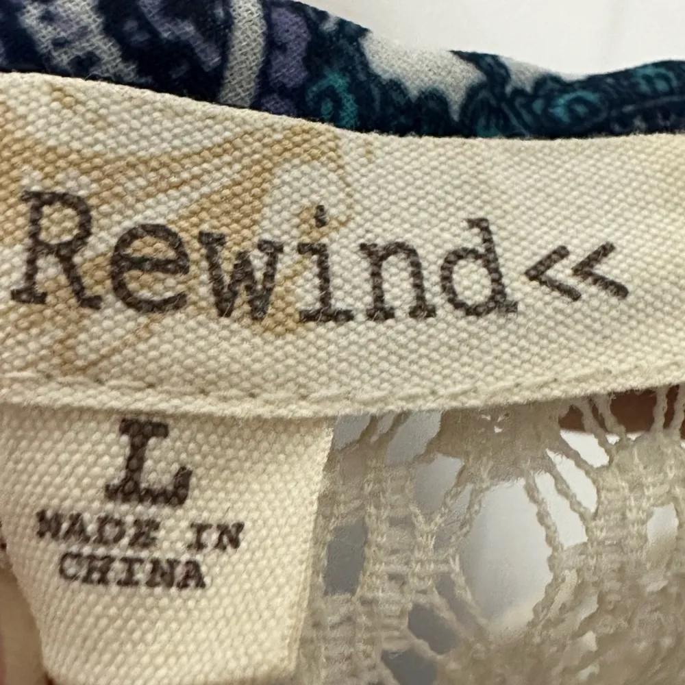 Rewind Polyester Blue Print and Lace Yoke Size Large - Image 4