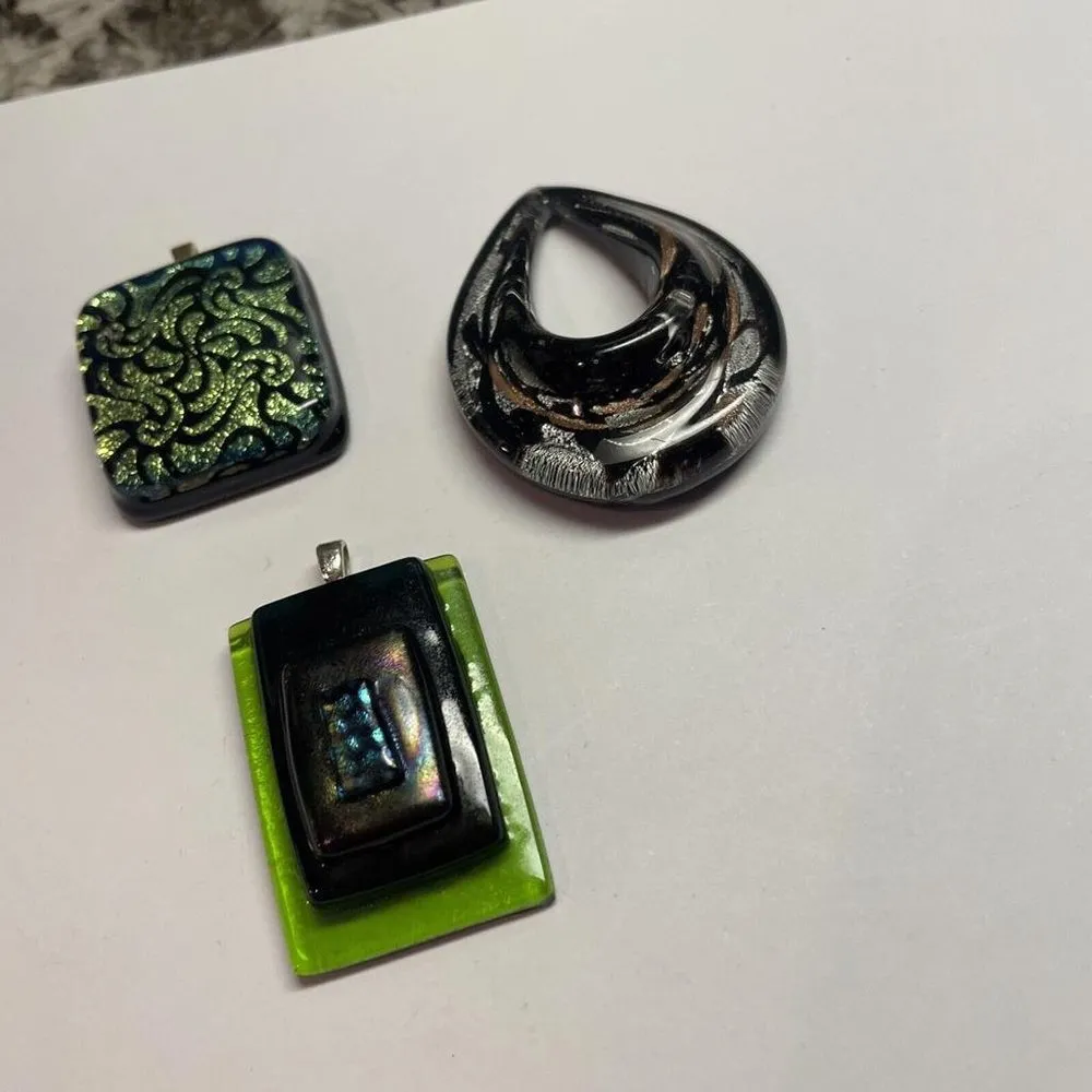 Lot Of 3 Costume Pendants / Charms Blown Art Glass Mix - Image 2