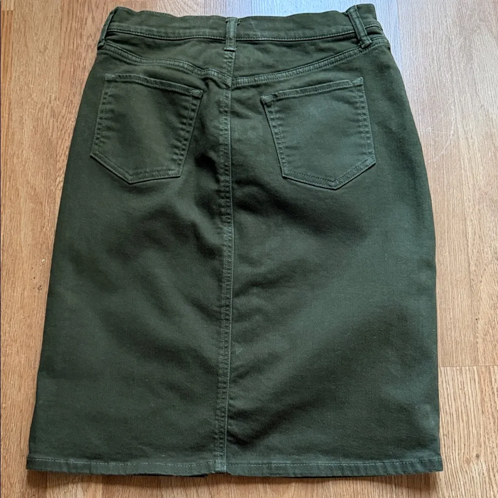 Banana Republic Olive Pencil Skirt - Image 2
