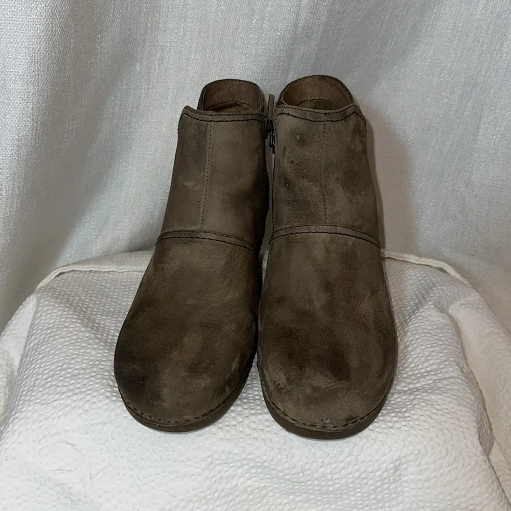 Dansko ankle leather boot, metallic green and suede size 40 - Image 4