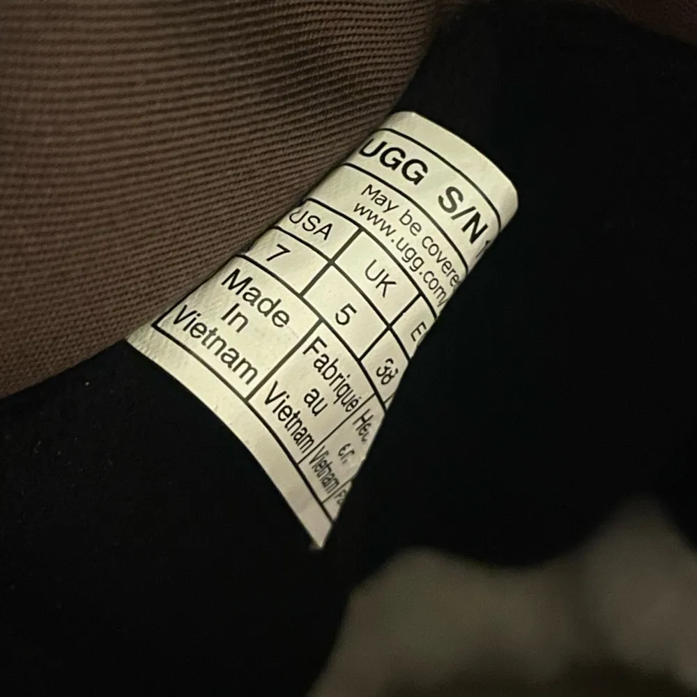 UGG  Classic Klamath Short Boot - Image 12
