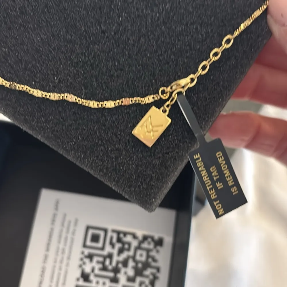 Miranda Frye Gold Tone Windsor Ankle Bracelet - Image 5