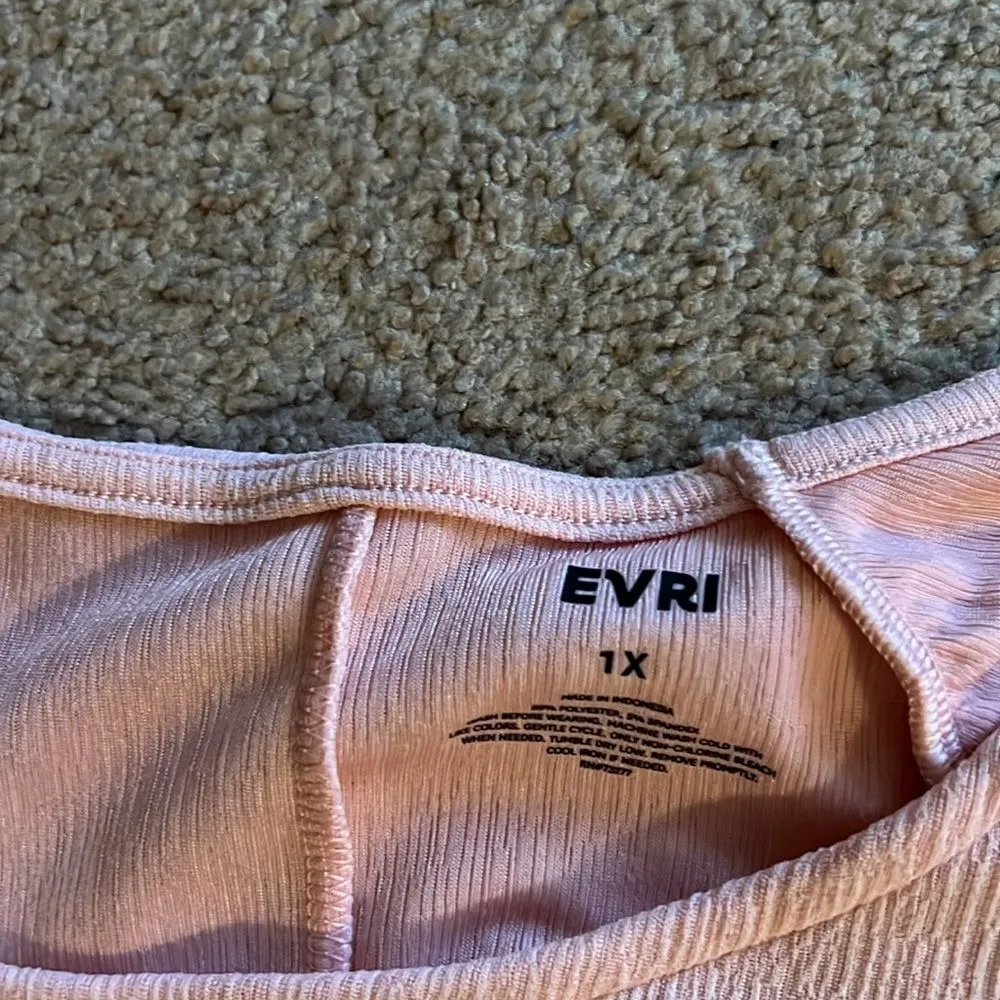 NWT Evri pink blouse 1x Pink - Image 6