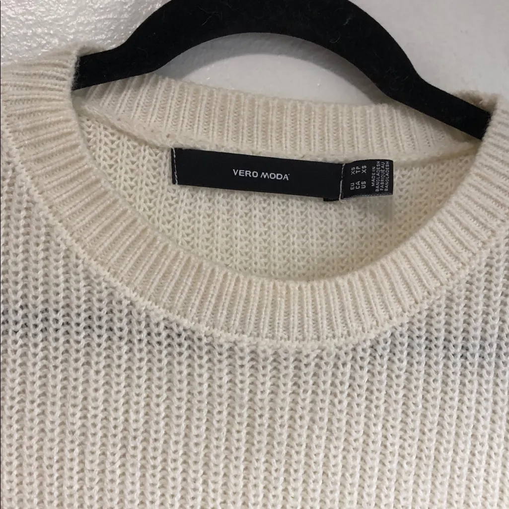 Vero Moda Cream puff sleeve sweater size xs holiday coquette Valentines - Image 3