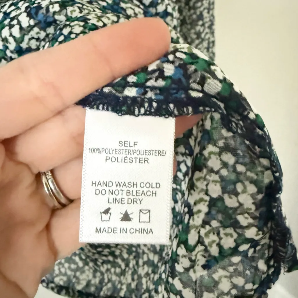 Sunday in Brooklyn Anthropologie Long Flare Sleeve Top in Blue Green Floral -  L - Image 6