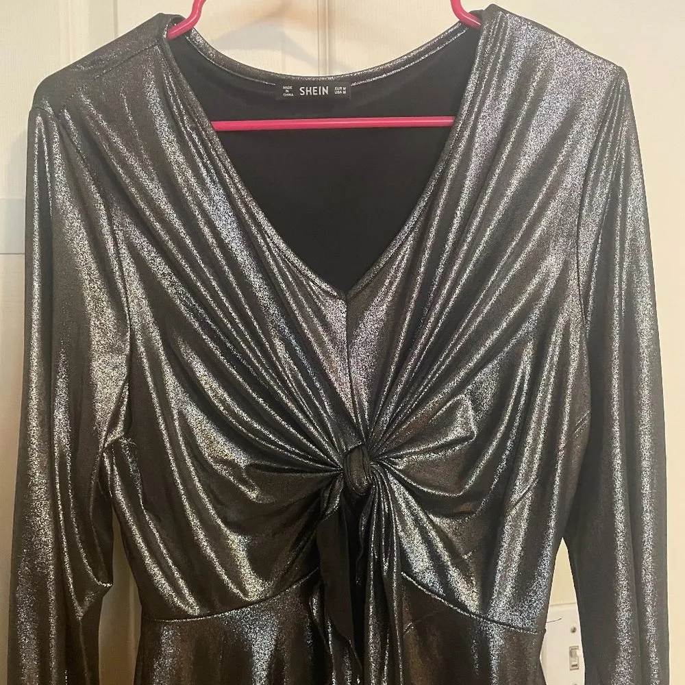SHEIN Metallic Front Tie Silver Dress Shirt Size Medium - Image 3