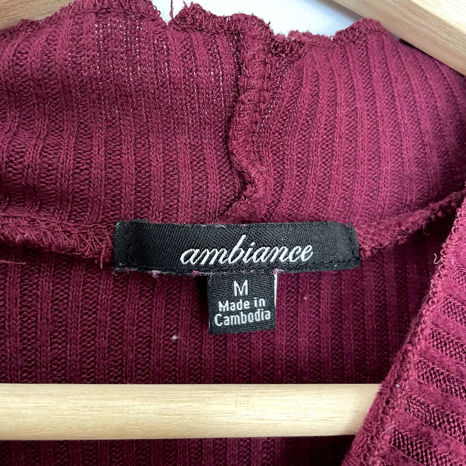Ambiance burgundy red ribbed knit lightweight women's size M sweater high neck Size M - Image 3
