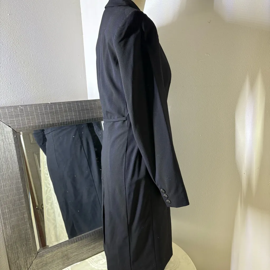 Elegant Black Women's Coat - Image 5
