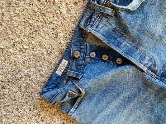 Levi’s 501 Skinny Jeans - Image 6