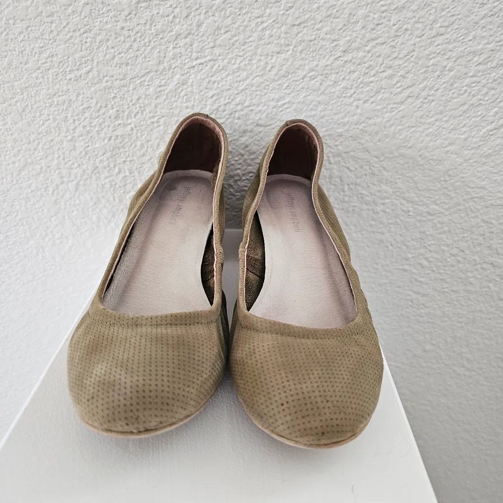 Jeffrey Campbell Bitsie Round Toe Block heel olive green suede shoes sz 7.5 - Image 5