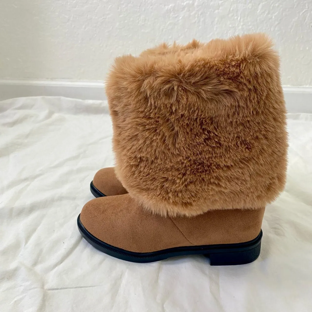 NEW Chunky Tan Brown Fuzzy Teddy Faux Fur Fold Over Mid Calf Winter Boots US 7.5 - Image 2