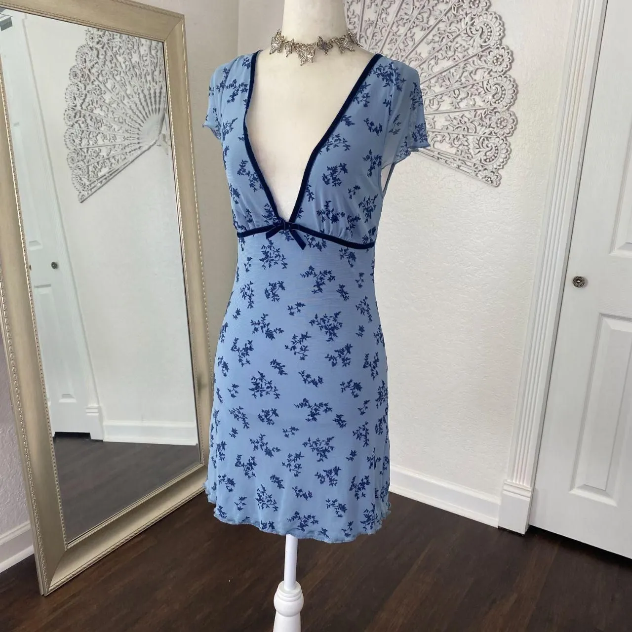 Motel Light Dark Blue Whimsygoth Crushed Velvet Floral Mini Mesh Dress S - Image 4