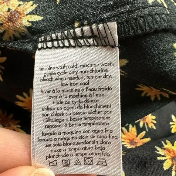 NWT WeWoreWhat Women's Cowl Midi Dress Ditsy Daisies Size‎ 2 Black Floral - Image 9