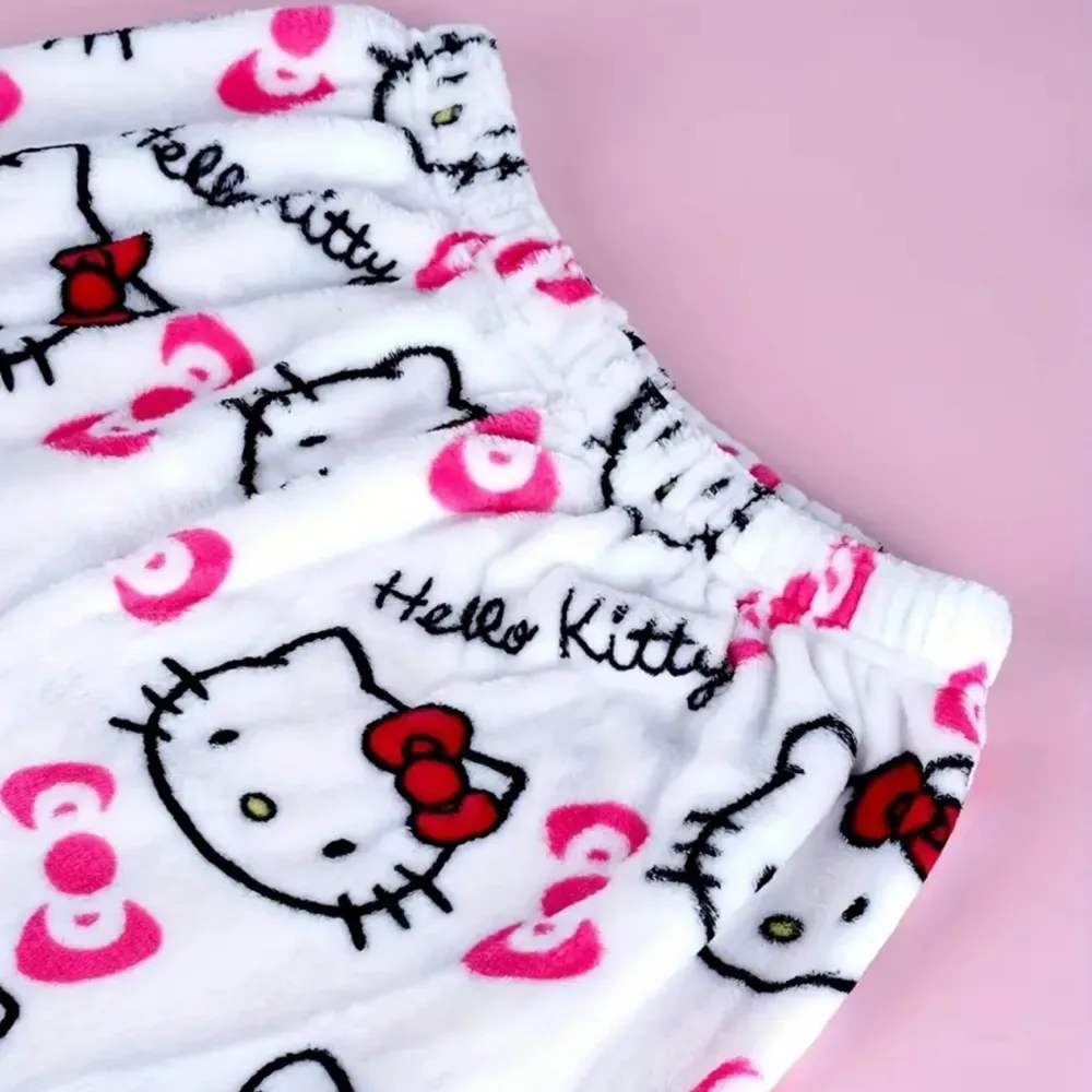 Hello Kitty Sanrio  Flannel Pajamas/Medium - Image 3