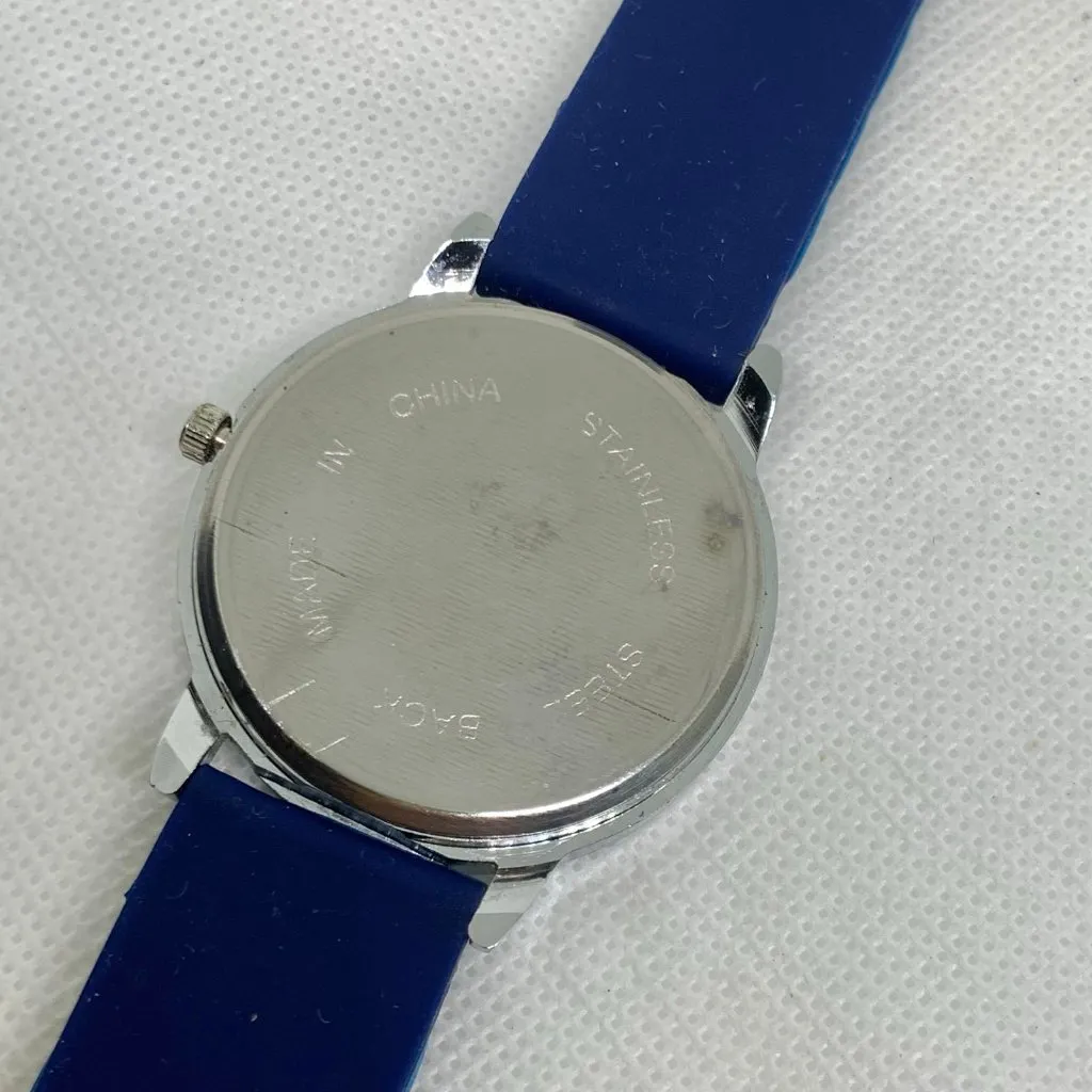 Women watch silver tone 29mm round case blue dial silicone band quartz running - Image 6